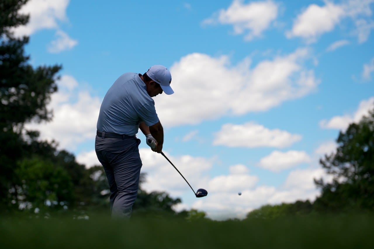 Rory McIlroy pulls within shot of Xander Schauffele in Wells Fargo Championship