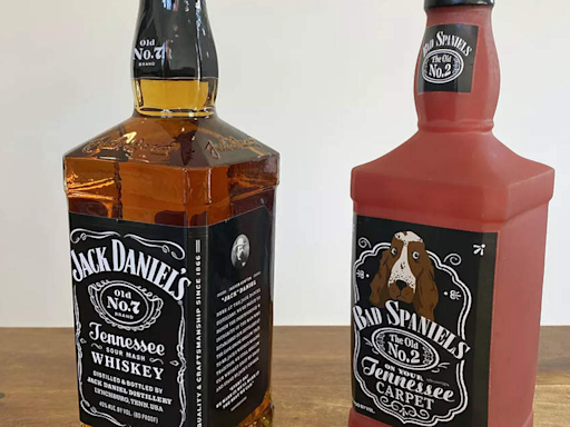 How did black slave make sour-mash Jack Daniel whiskey for which US is known today?