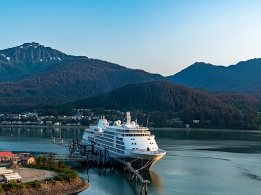 Our best tips for navigating the top towns on an Alaska cruise
