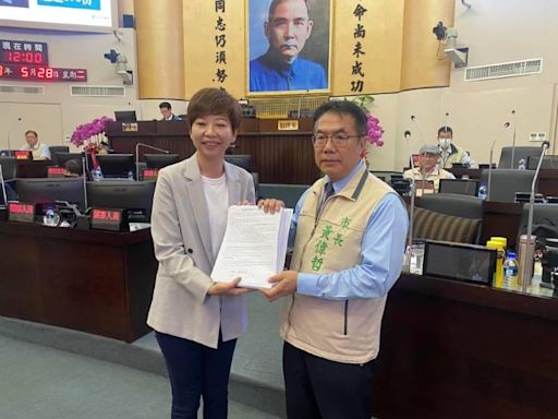 台南市議員陳怡珍指台南需要國際標準游泳池迫在眉睫 | 蕃新聞