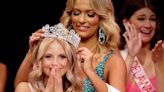 De faixa a coroa: Adolescente com síndrome de Down é primeira a vencer concurso de miss nos EUA