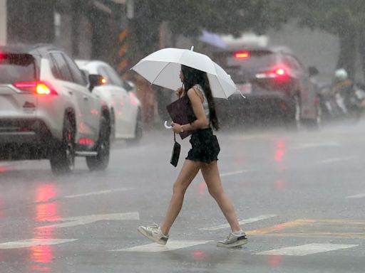 雨彈發威！9縣市大雨特報 一路炸到晚上