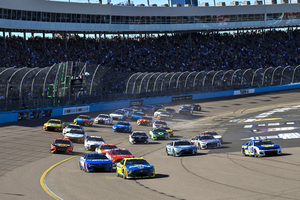 NASCAR finale remains at Phoenix for 2025