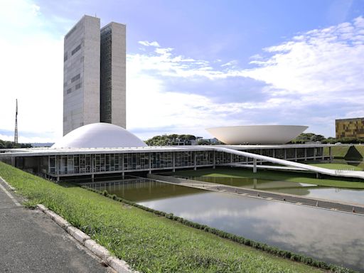 Influência de religião no mandato é admitida por mais deputados, mostra pesquisa