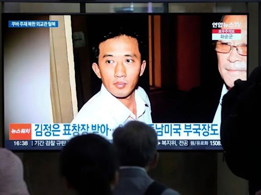 Un diplomático norcoreano deserta al Sur y revela una purga política