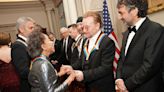 George Clooney e U2 são homenageados pela Casa Branca no Kennedy Center Honors