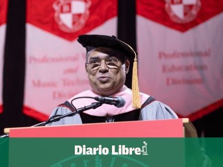 Gilberto Santa Rosa ofrece emotivo discurso al recibir doctorado Honoris Causa en Berklee