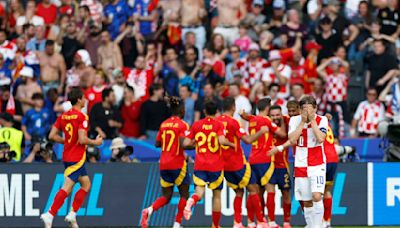 Dani Carvajal scores as Spain thrash Luka Modrić’s Croatia