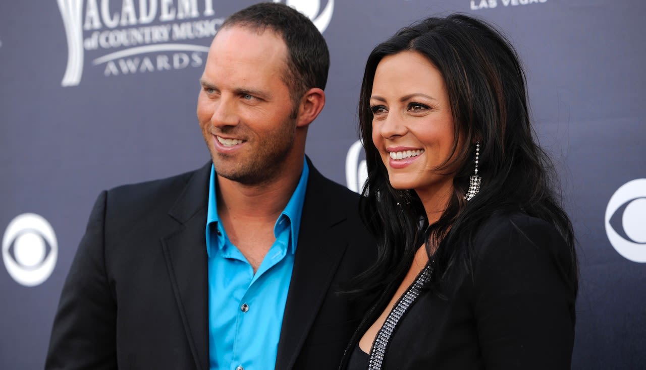Sara Evans, Jay Barker set up by counselor who worked on their previous marriages