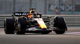 Max Verstappen casi atropella a un camarógrafo al superar a un Mercedes en los pits de Abu Dhabi - La Opinión