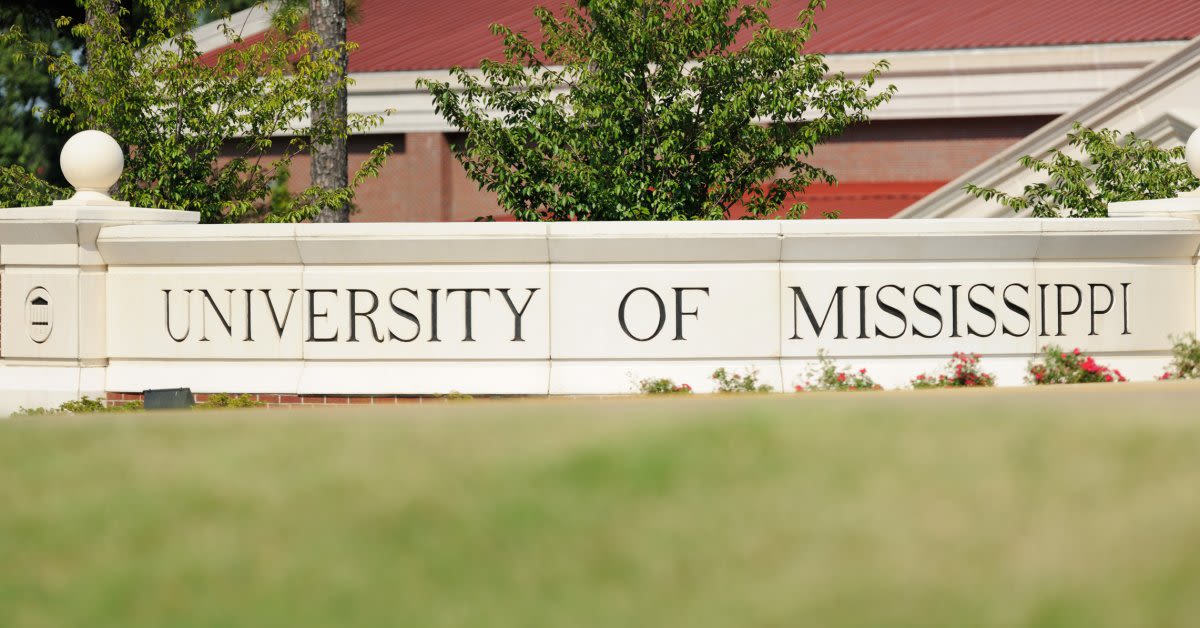 Ole Miss Student Kicked Out of Fraternity Over Racist Gestures at Protester