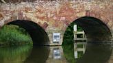 Mysterious cash machine spotted on the side of Sonning Bridge