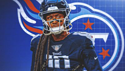 Titans receiver DeAndre Hopkins injures knee but won't require surgery