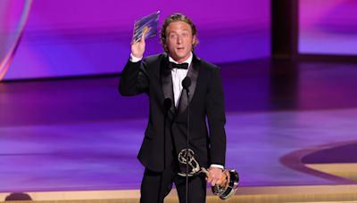 Jeremy Allen White Says ‘The Bear’ “Instills A Faith That Change Is Possible”; Wins Second Emmy For Lead Actor Comedy