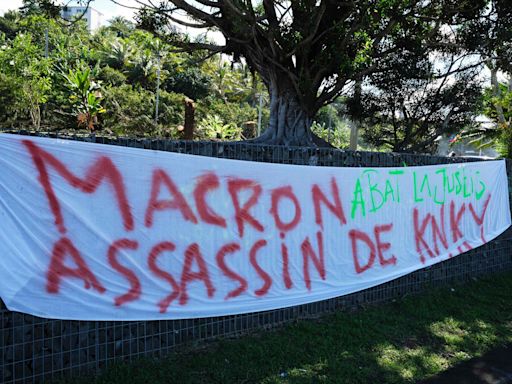 El viaje frustrado de Emmanuel Macron a Nueva Caledonia: siguen las protestas y ya son siete los muertos