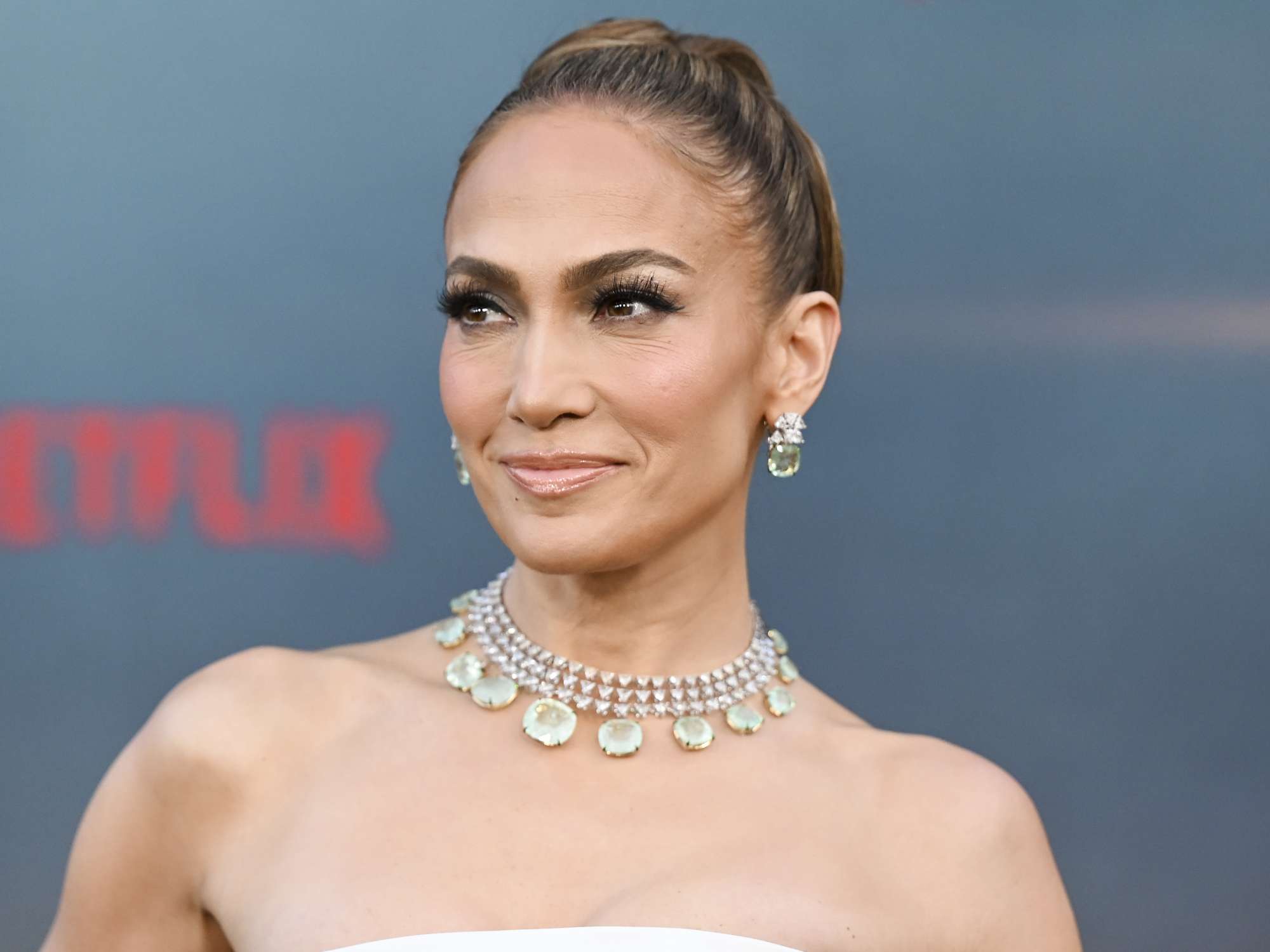 Jennifer Lopez's Pearly Nails Are the Perfect Pop of Sparkle for Summer