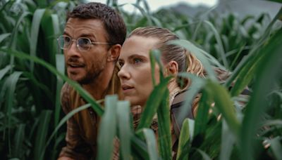 Jurassic World Dominion sequel gets a new title and pair of images of its human cast in action