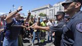 Miles de personas protestan en Argentina durante la huelga general contra las políticas de Milei
