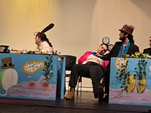 Review: ALICE IN WONDERLAND at Arkansas State University Beebe