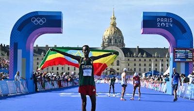 Le marathon des JO de Paris 2024 remporté par Tamirat Tola qui bat le record olympique