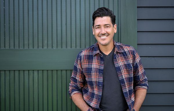 Jonathan Knight Admits He's "Very Disappointed" by 'Farmhouse Fixer: Camp Revamp' Progress