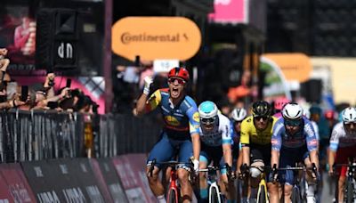 Lidl-Trek Delivers Jonathan Milan to Thrilling Sprint Victory on Stage 4 of the Giro d’Italia