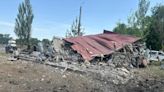 Russian attacks on Kherson, Donetsk oblasts kill 1, injure 7