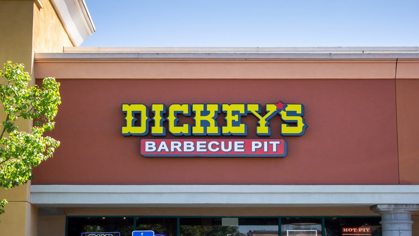 Dickey’s Barbecue Pit opens new restaurant in Edmonton, Alberta