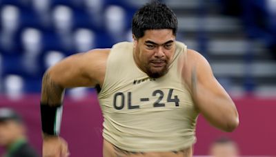 Saints sign first round pick, massive offensive tackle whose job it is to protect Derek Carr