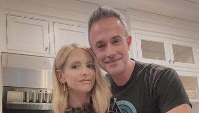 Why Freddie Prinze Jr. & Sarah Michelle Gellar's Romance Always Slays