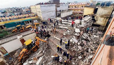 Surat building collapse toll rises to 7