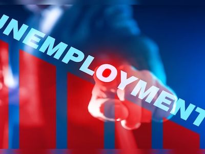 US unemployment claims reach 2.5-year high as labor market slows - CNBC TV18