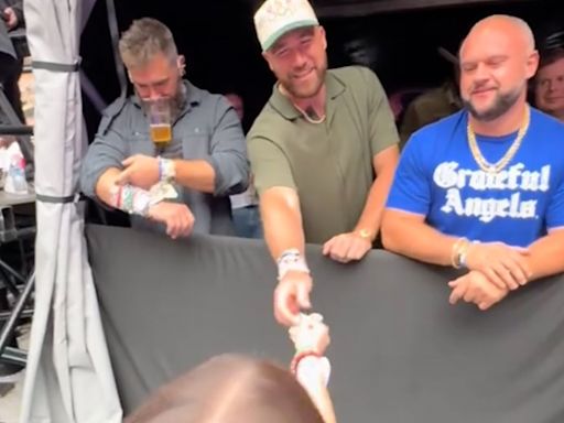 Young Girl Trades Friendship Bracelets with Travis and Jason Kelce at Taylor Swift’s Eras Tour Stop in London: Watch