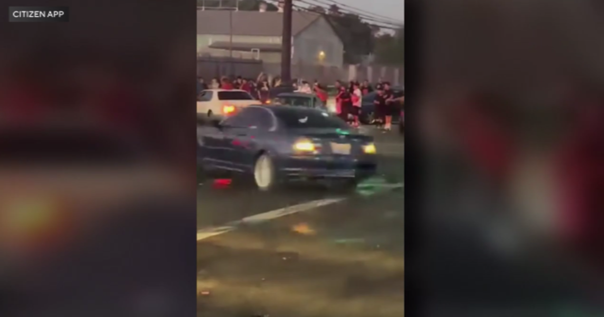 Chaos erupts in Los Angeles after police respond to 2 street takeovers