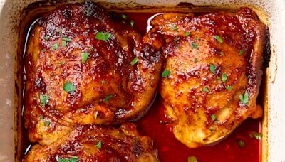 This Brilliant 4-Ingredient Chicken Dinner Changed the Way I’ll Make Chicken Forever