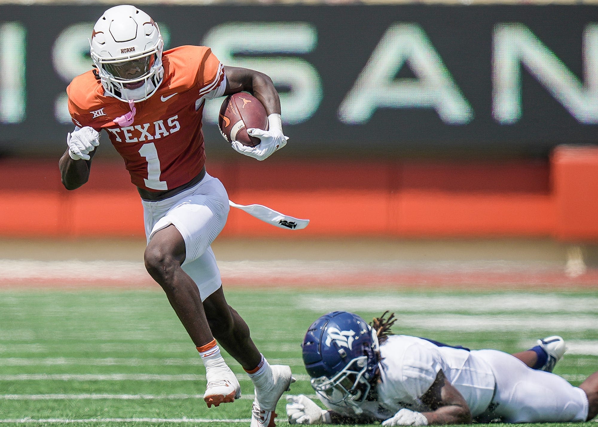 Look: Xavier Worthy catches long touchdown from Patrick Mahomes at Kansas City Chiefs camp