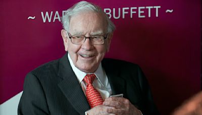 Warren Buffett donates again to the Gates Foundation but will cut the charity off after his death