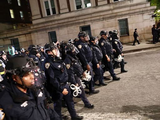 Cops Close in on Student-Occupied Building at Columbia University