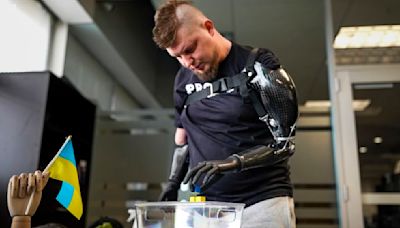 Cómo la Inteligencia Artificial y la biónica ayudan a los soldados ucranianos a volver a la acción