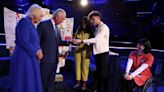 Rei Charles inaugura palco do Festival Eurovision