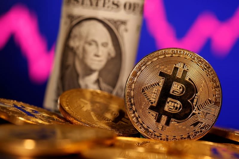 MicroStrategy and crypto stocks surge as Bitcoin reclaims the $65,000 level By Investing.com