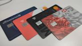 ¿Cuántas tarjetas de débito puedes solicitar a los bancos? Conoce si existe un límite