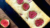 It's time for some fresh fig and ricotta cake!
