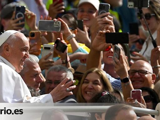 El Papa vuelve decir 'no' a la presencia de homosexuales en el seminario: "Ya hay mucha mariconería dentro"