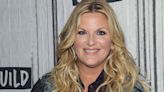 Trisha Yearwood Stuns In A Form-Fitting Silver Sequins Dress