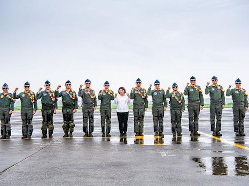 空軍嘉義基地營區開放 黃敏惠市長盼知性之旅深化國防教育 | 蕃新聞