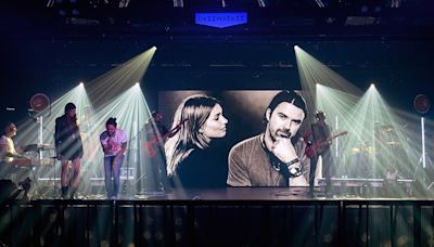 Jarabe de Palo recuerda a Pau Donés en un emotivo concierto en Hospital Vall Hebron