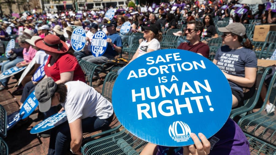 New poll shows Florida abortion amendment winning, outperforming Democrats