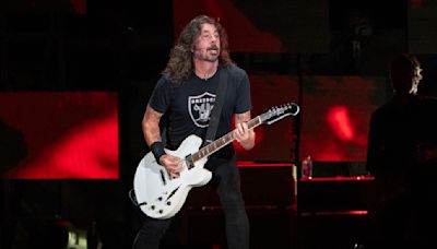 Dave Grohl dice que tuvo una hija fuera de su matrimonio de 21 años