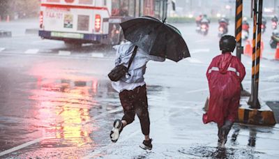 颱風假機率提高！明「13縣市」達停班課標準 凱米最新風雨預估曝